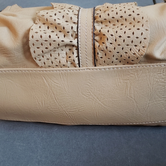 Beige Brand New Xoxo hangbag - Picture 3 of 4